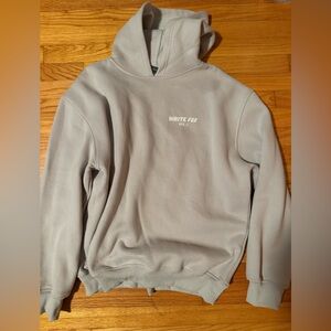 White fox set, top size Xl/L bottoms are size L